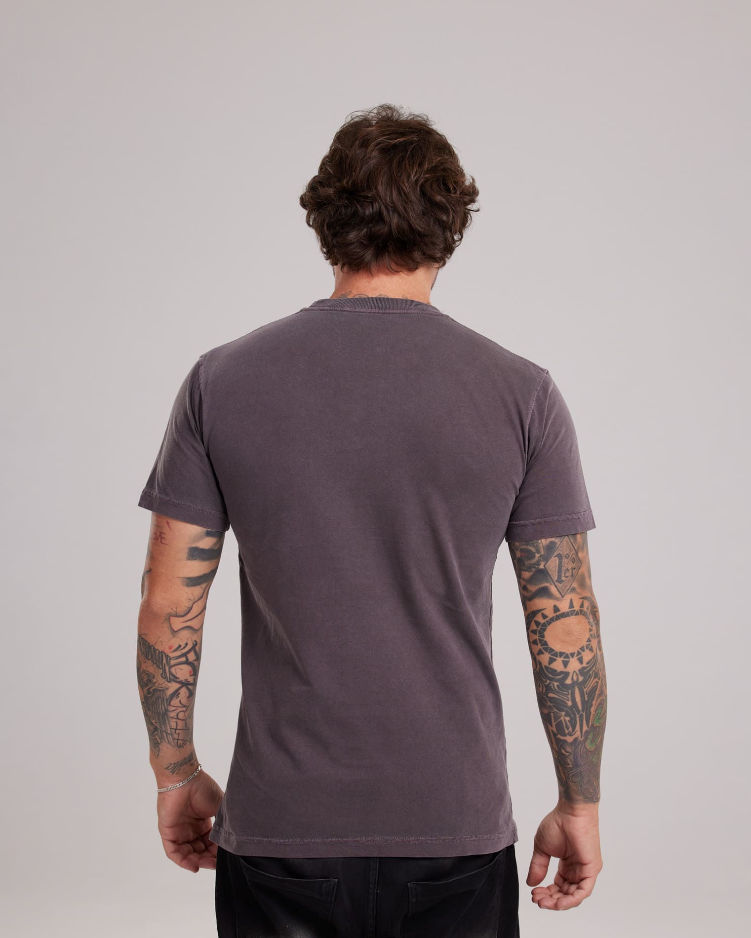 Camiseta Estonada Stone Wash Clássica Bordô — Lunfe Studio — foto 2