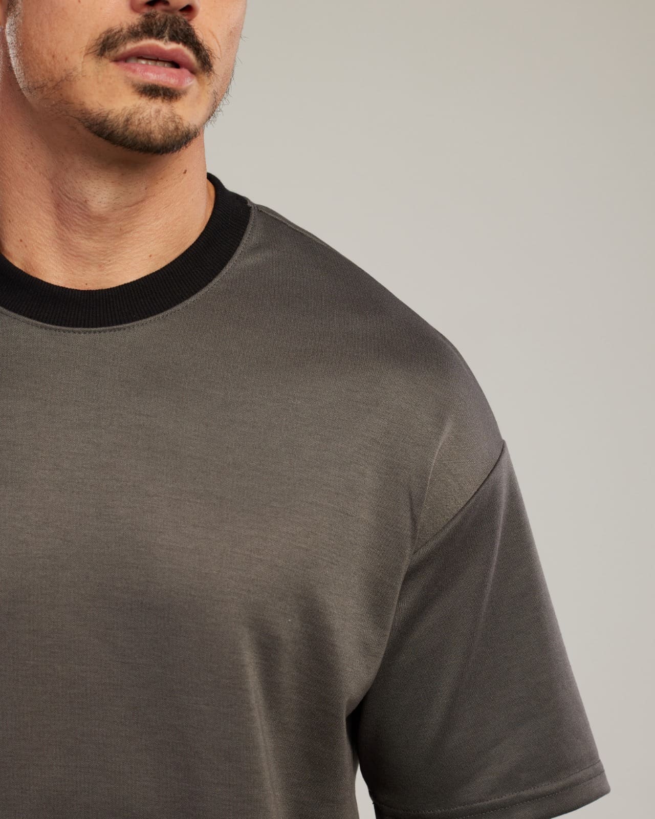 Camiseta Oversized Duo — Lunfe Studio — foto 3