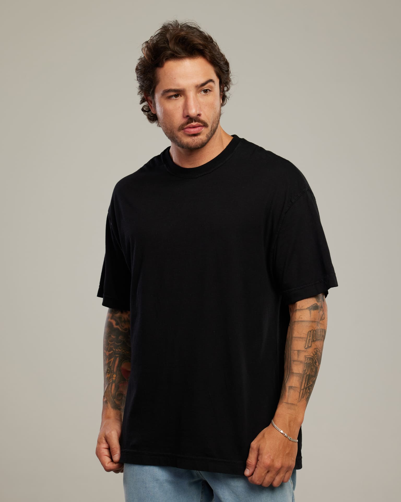 Camiseta Oversized Drop Shoulder Personalizada com a sua Marca