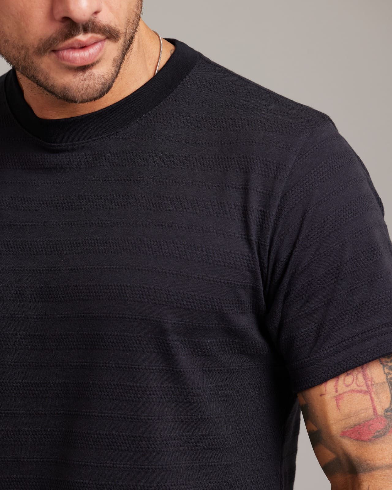 Camiseta Waffle Knit Texture Preto — Lunfe Studio — foto 4