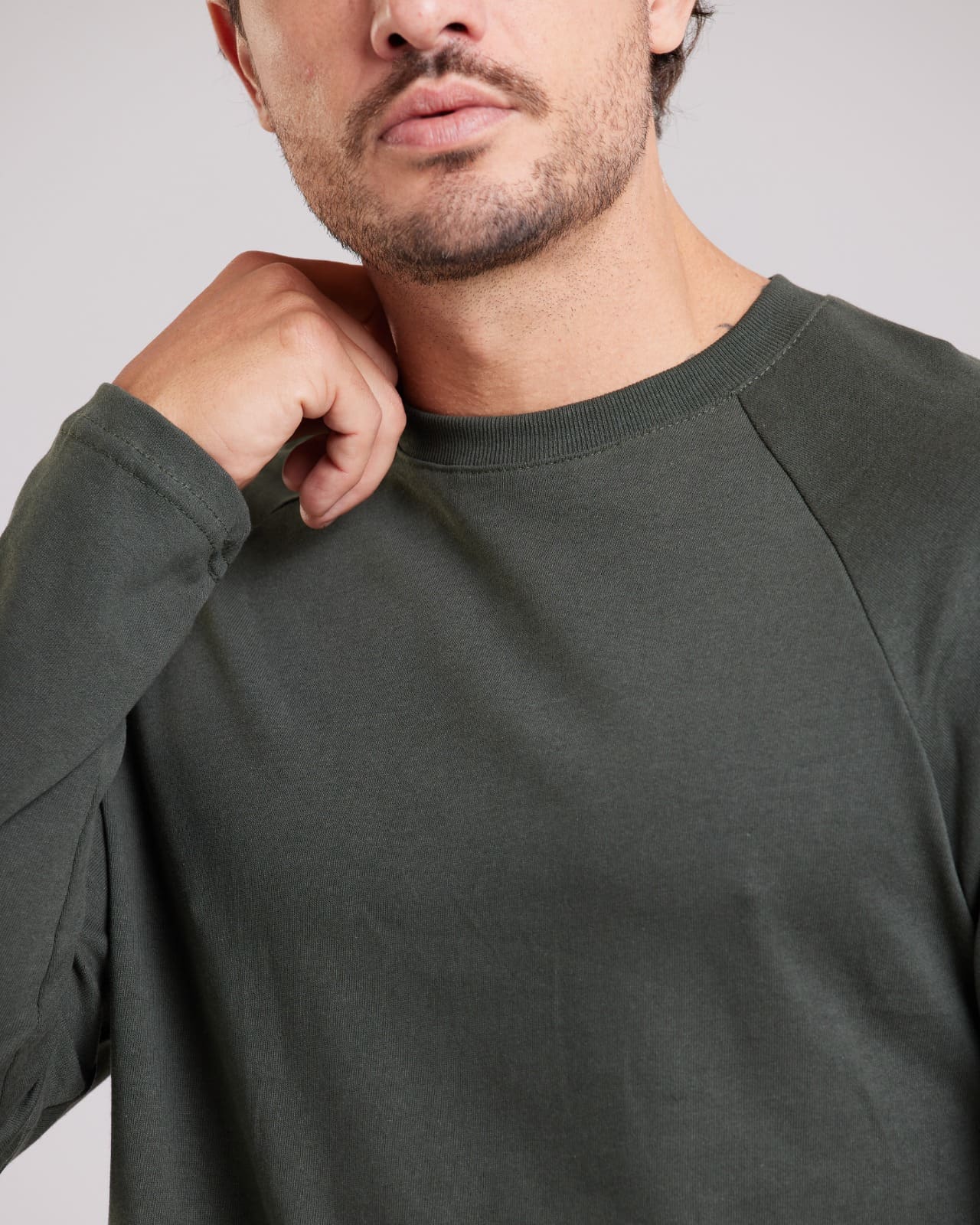Blusa Raglan Manga Longa Verde — Lunfe Studio — foto 9