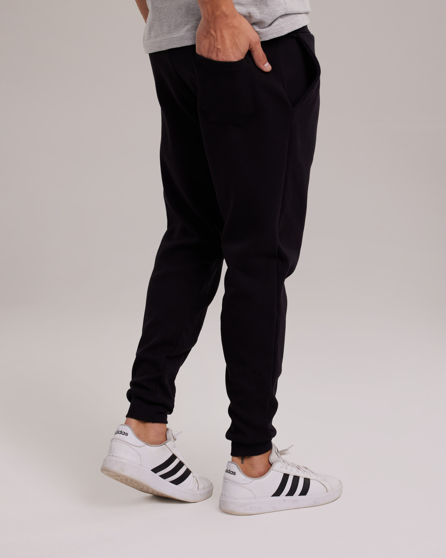 Calça Moletom Básica Flanelada — Lunfe Studio — foto 3