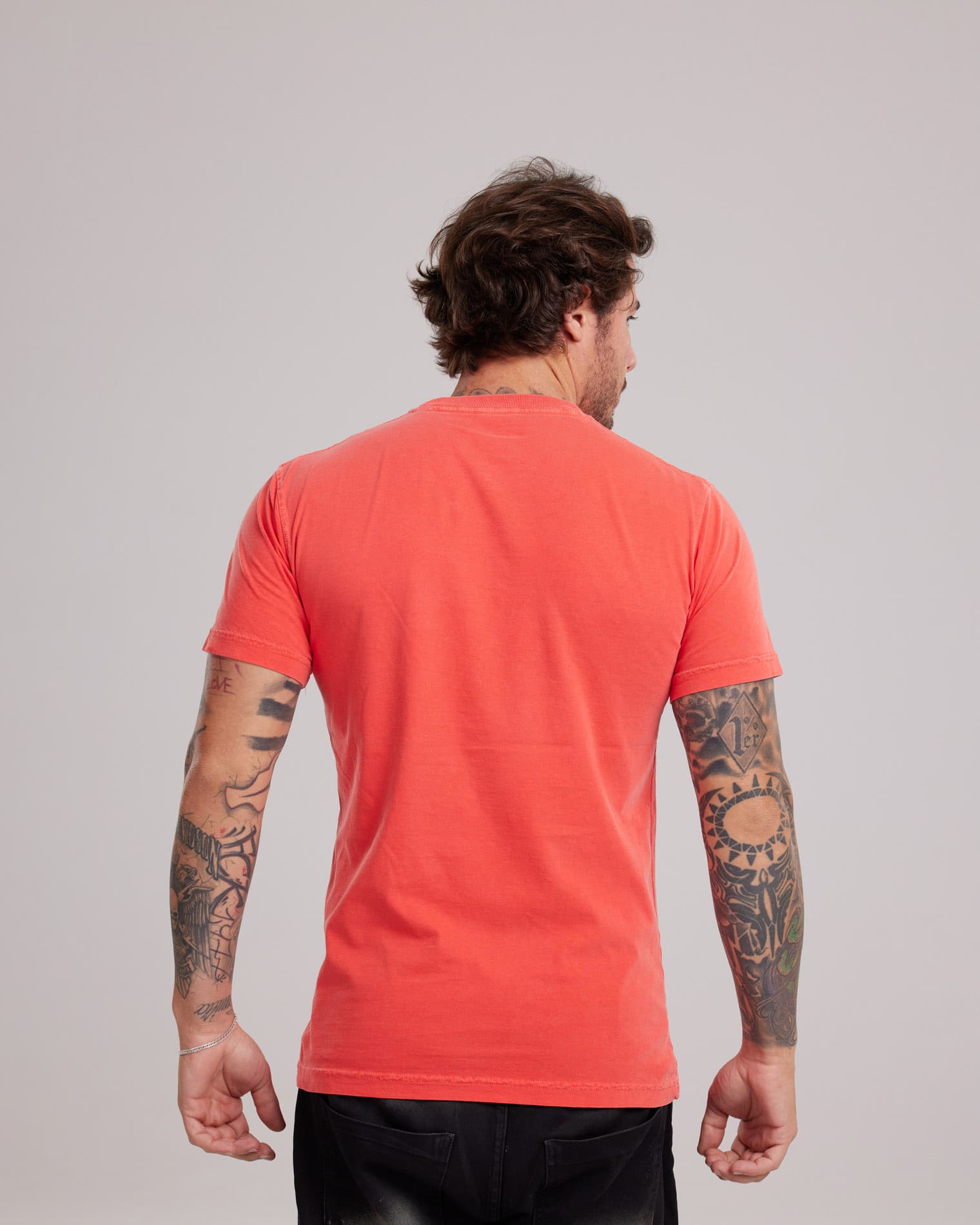 Camiseta Estonada Cores Vibrantes Laranja — Lunfe Studio — foto 2