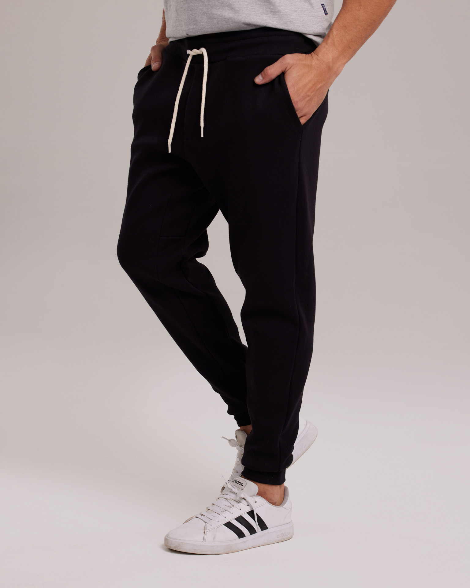 Calça Moletom Básica Flanelada — Lunfe Studio — foto 5
