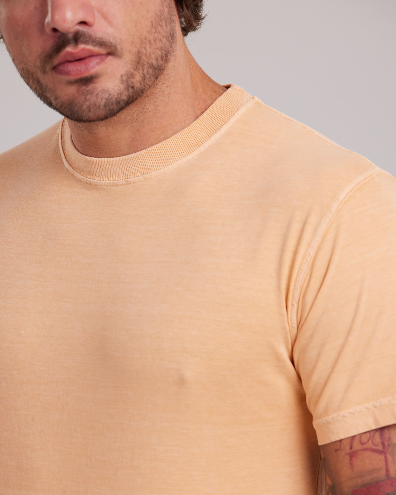 Camiseta Estonada Stone Wash Clássica — Lunfe Studio — foto 4